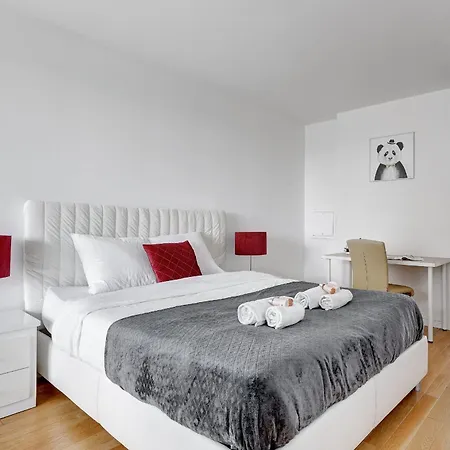 Mitterand, Penthouse Parisien Avec Balcon Apartment