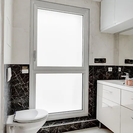 Apartment Mitterand, Penthouse Parisien Avec Balcon Paris
