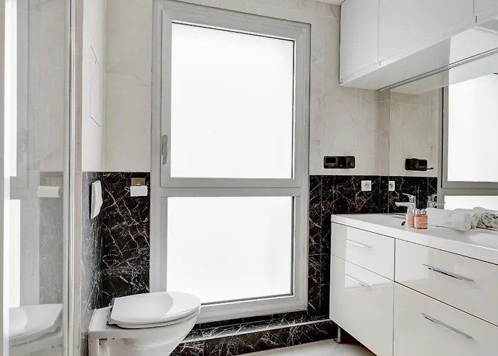 Apartment Mitterand, Penthouse Parisien Avec Balcon Paris